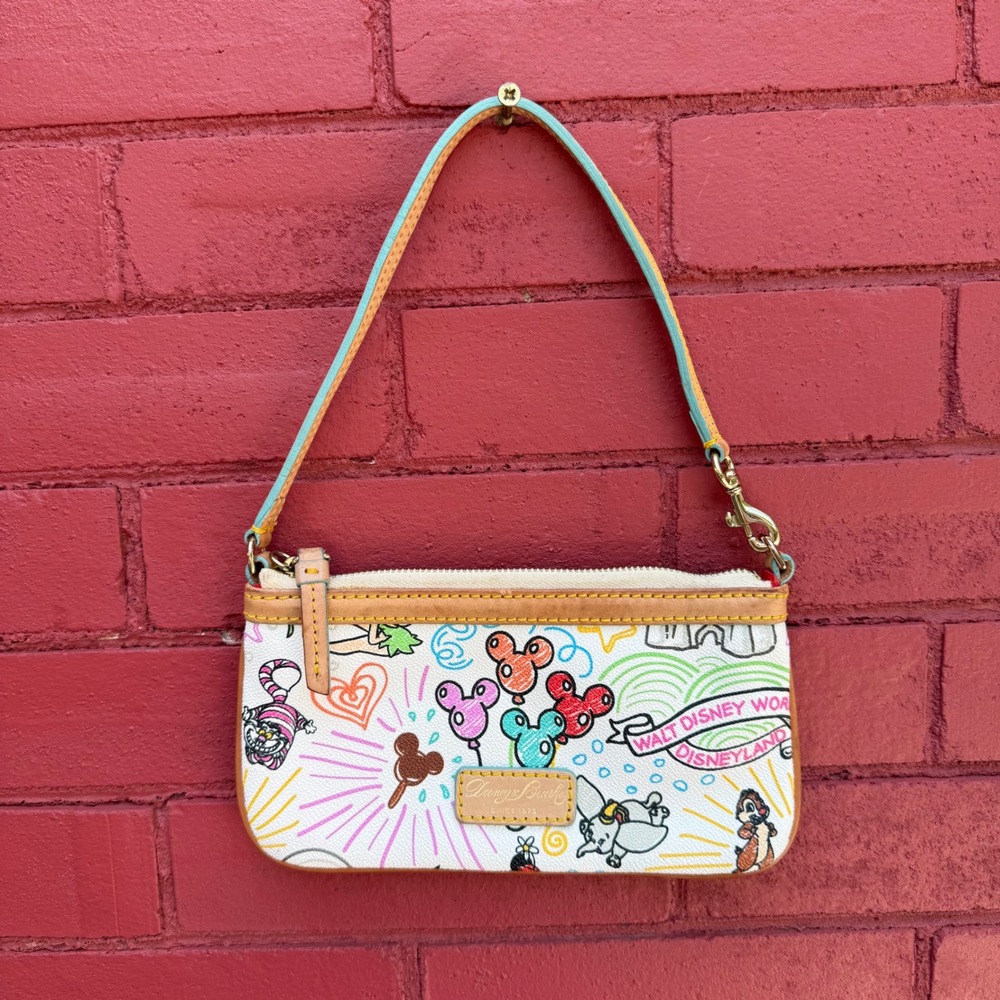 Dooney & Bourke Disney Sketch Print Wristlet Pochette Bag White M0127015